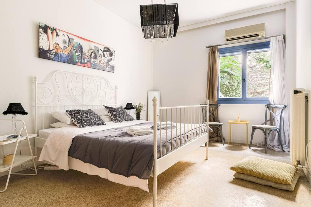 Downtown Apt With Garden In Plaka Apartment เอเธนส์ ภายนอก รูปภาพ