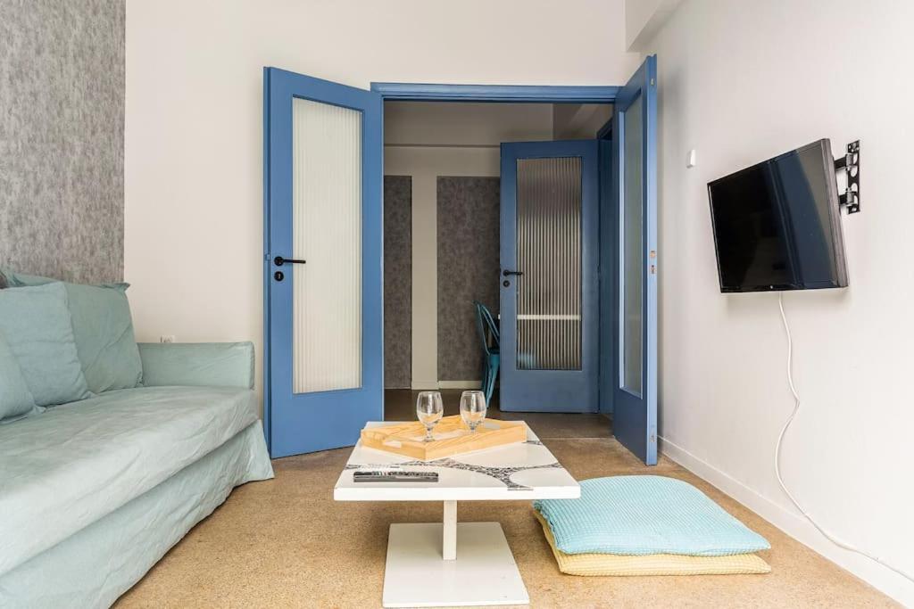 Downtown Apt With Garden In Plaka Apartment เอเธนส์ ภายนอก รูปภาพ