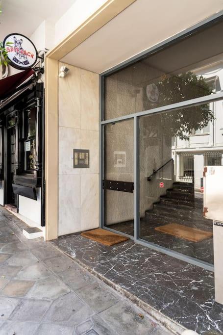 Downtown Apt With Garden In Plaka Apartment เอเธนส์ ภายนอก รูปภาพ